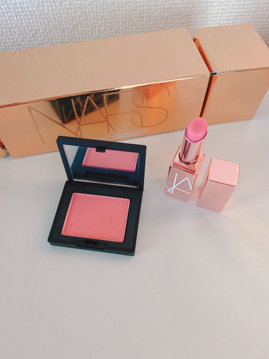 NARS インスタントオーガズム ミニブラッシュ＆バームクラッカーのクチコミ「NARS インスタントオーガズム ミニブラッシュ＆バームクラッカー
楽しみにしてた限定品🙌🏻💗.....」（2枚目）
