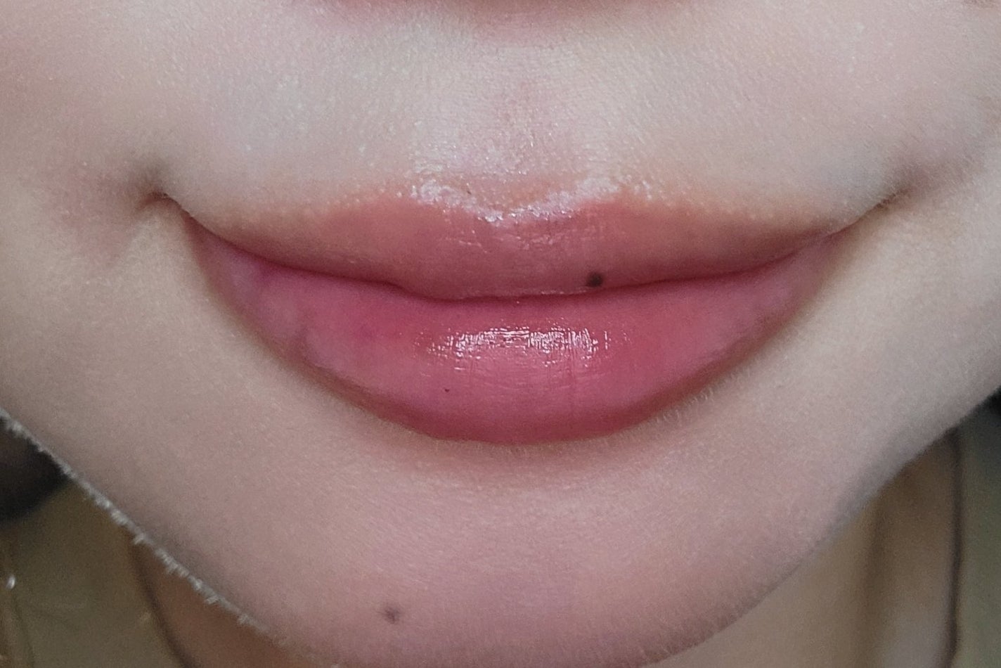 ジューシーラスティングティント/rom&nd/リップティントを使ったクチコミ(3枚目)