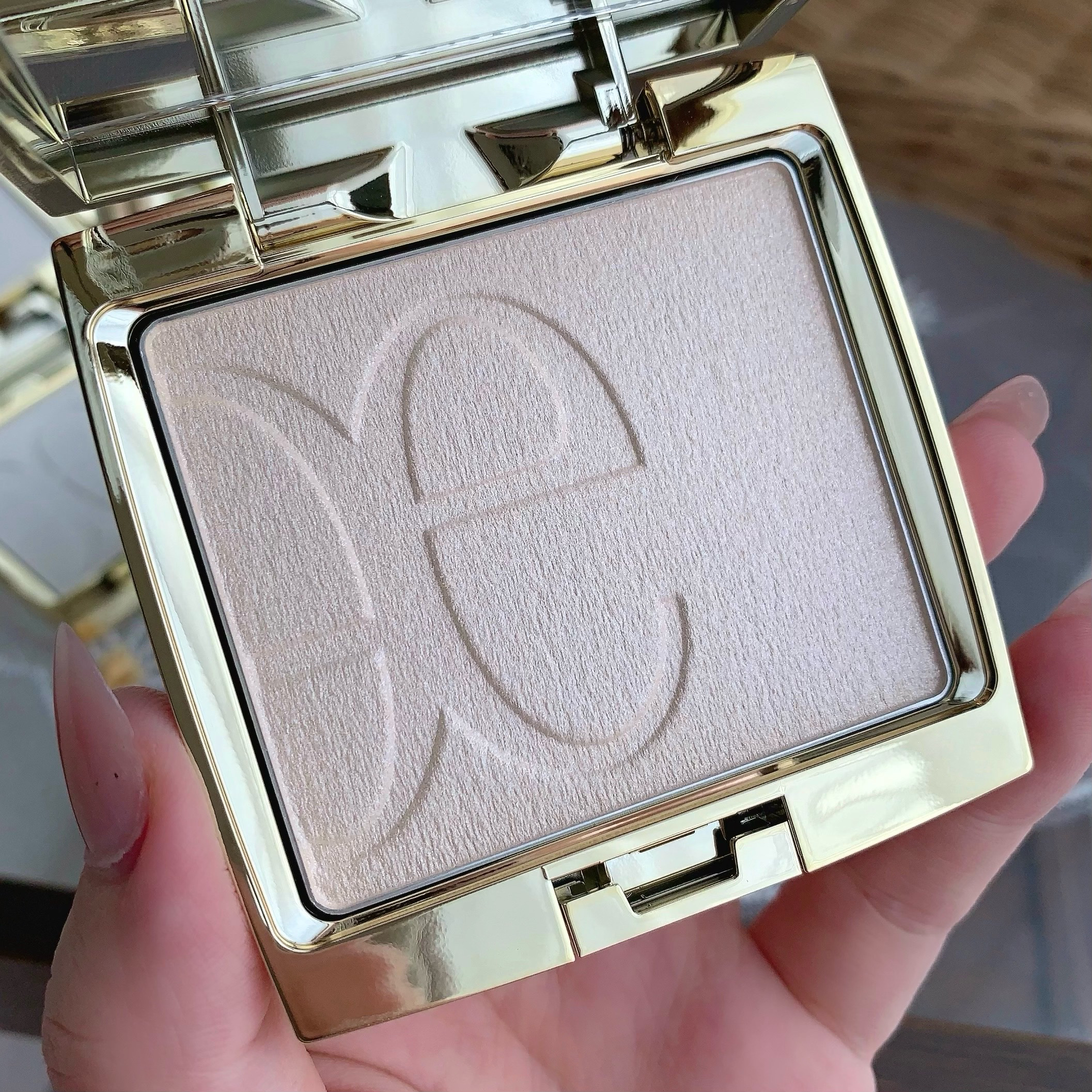 エレガンス　プレストパウダー ラ プードル オートニュアンス｜フェイスパウダー｜商品情報