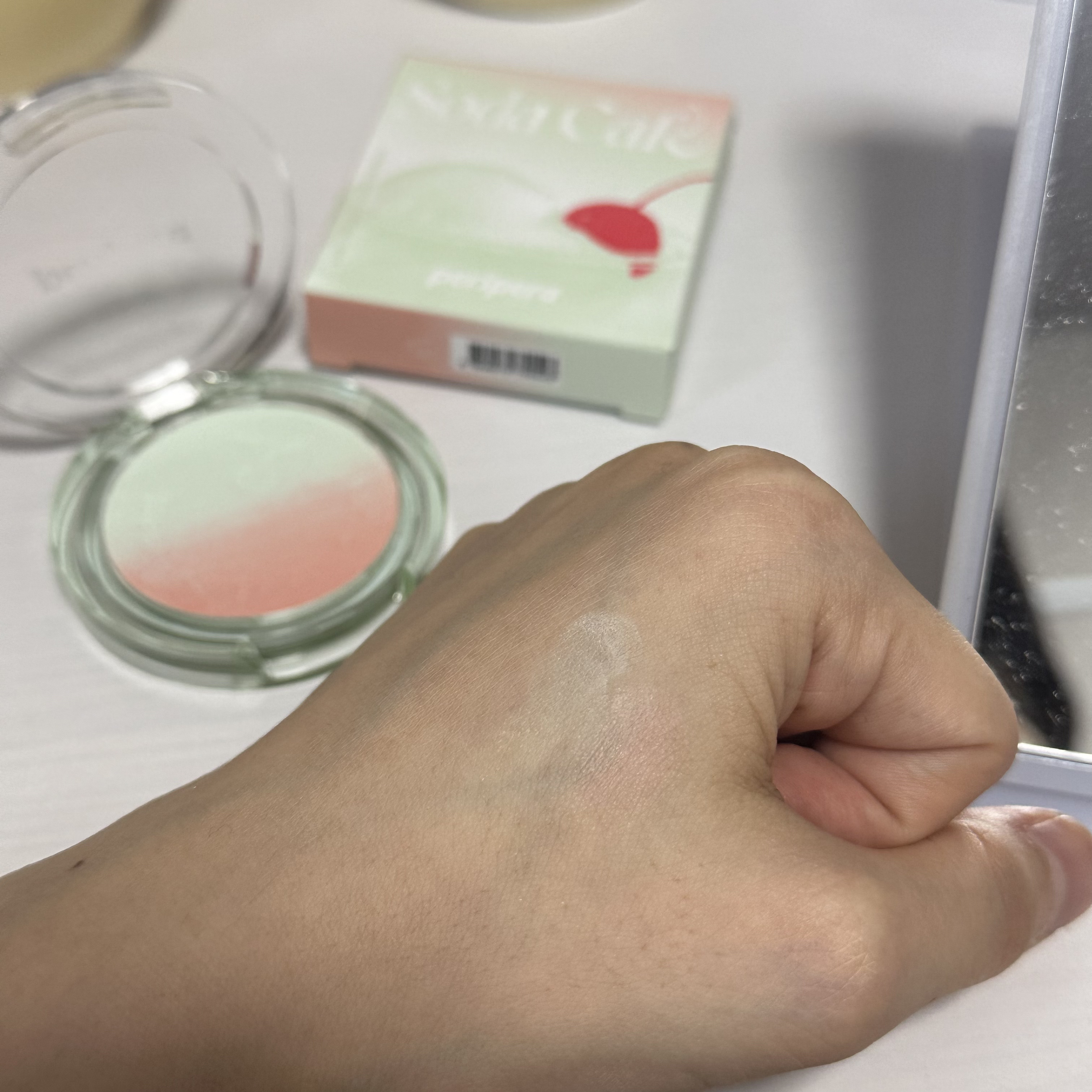 ピュア ブラッシュド カスタム チーク 04 JUICY CORAL/PERIPERA/パウダーチークを使ったクチコミ（2枚目）