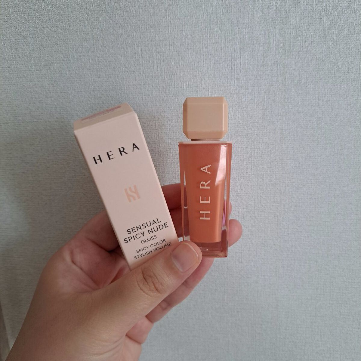 センシュアルスパイシーヌードグロス/HERA/リップグロスを使ったクチコミ（1枚目）