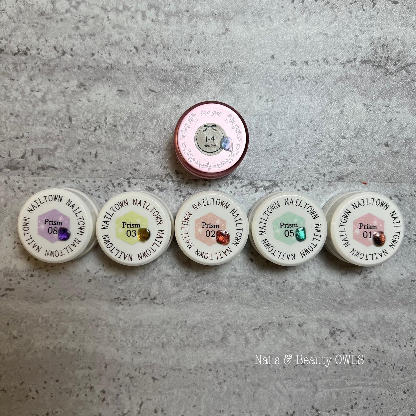 ぴよこれいと あうるす on LIPS 「マグネットうねうね。マットと水溜り。こちらのプリズムはベースに..」(5枚目)