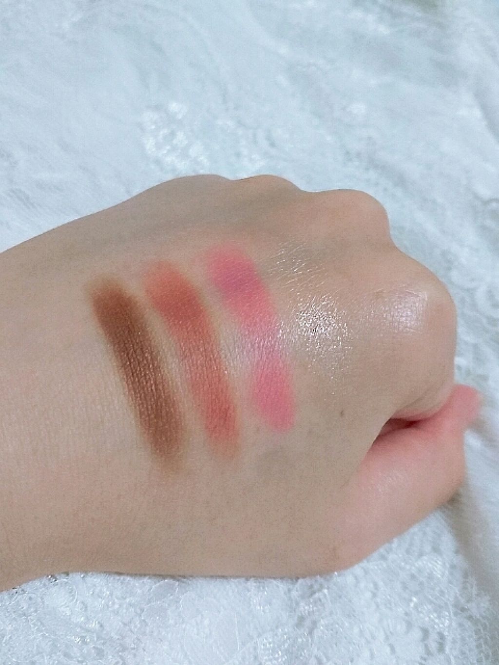 マカロングロウアイズ/LUNASOL/アイシャドウパレットを使ったクチコミ(2枚目)