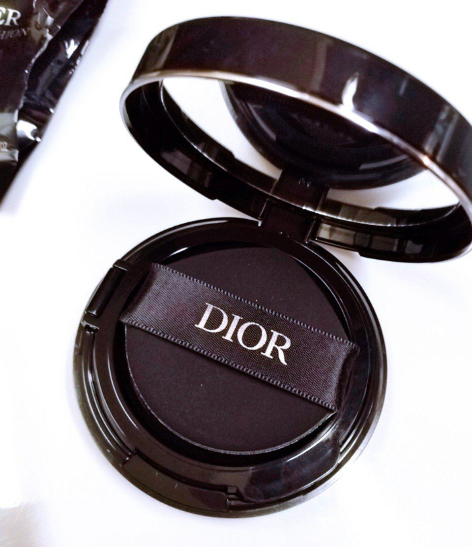 ディオールスキン フォーエヴァー グロウ クッション/Dior/クッションファンデーションを使ったクチコミ（3枚目）