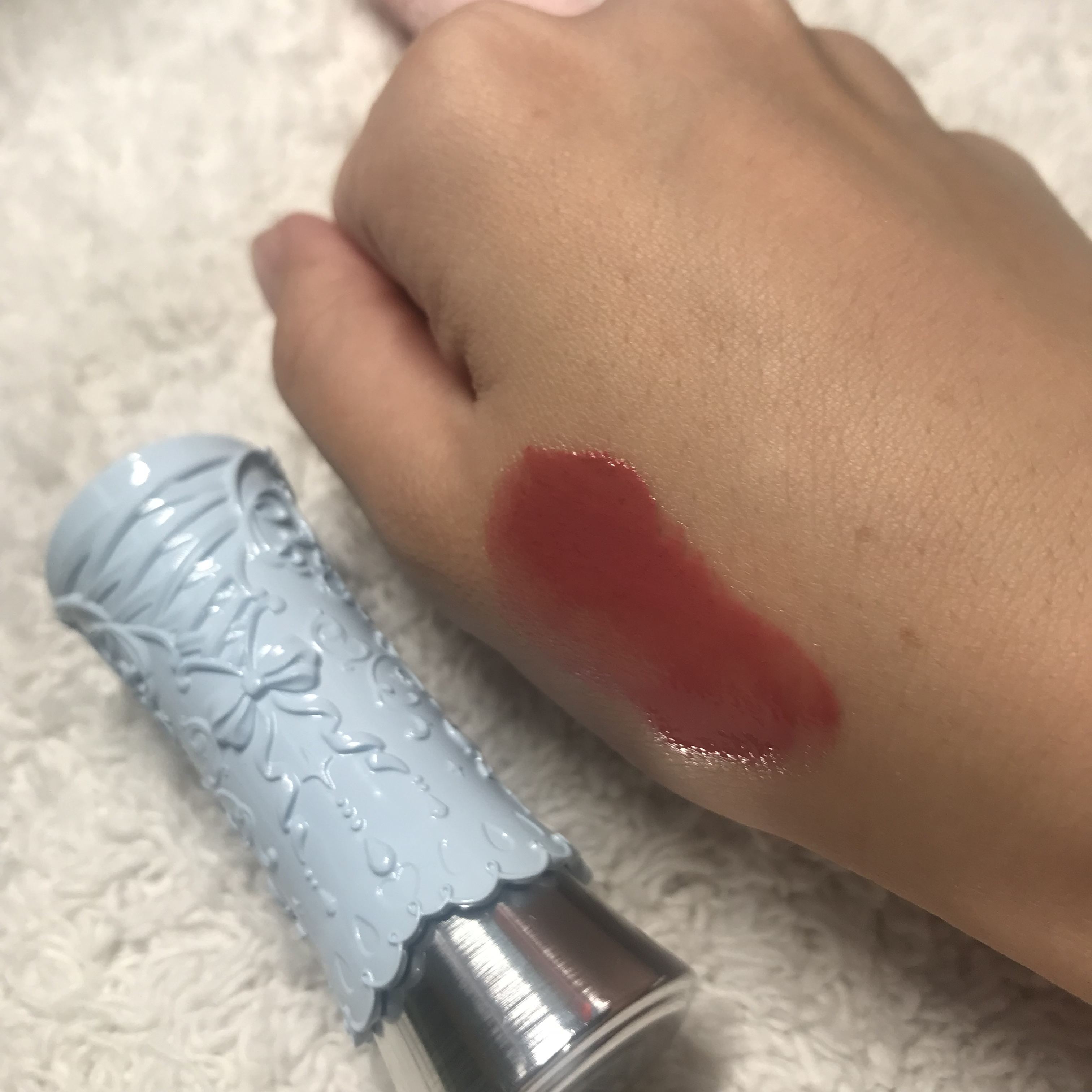 スワンバレエシリーズ シャイニングスティック B04 Silver Moon/FlowerKnows/口紅を使ったクチコミ（3枚目）