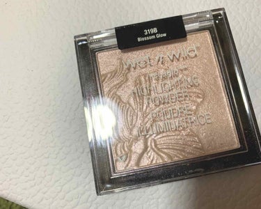 MegaGlo Highlighting Powder/wet 'n' wild/パウダーハイライトを使ったクチコミ（1枚目）