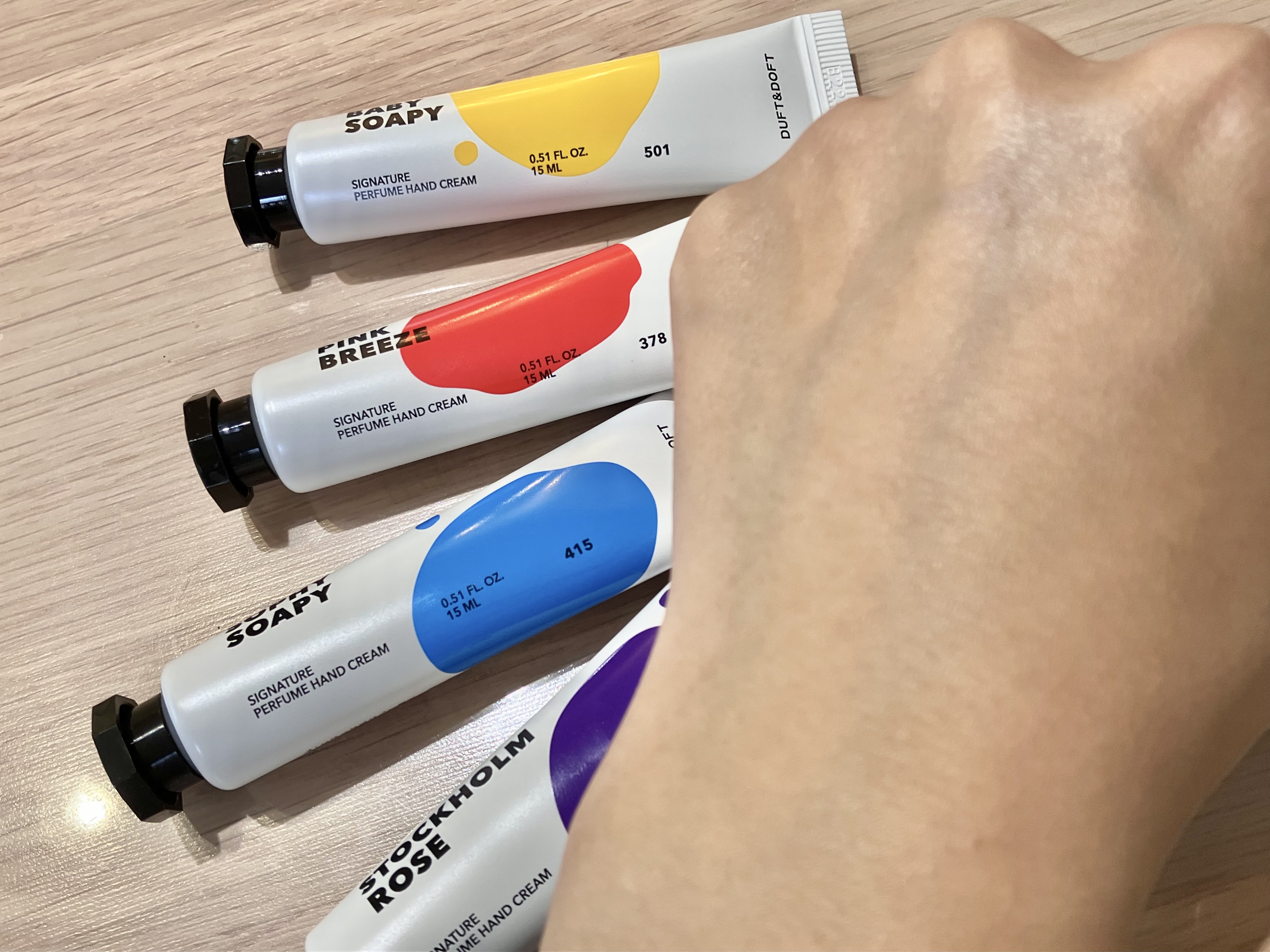シグネチャーパフュームハンドクリームミニチュアギフトセット/DUFT&DOFT/ハンドクリームを使ったクチコミ（3枚目）