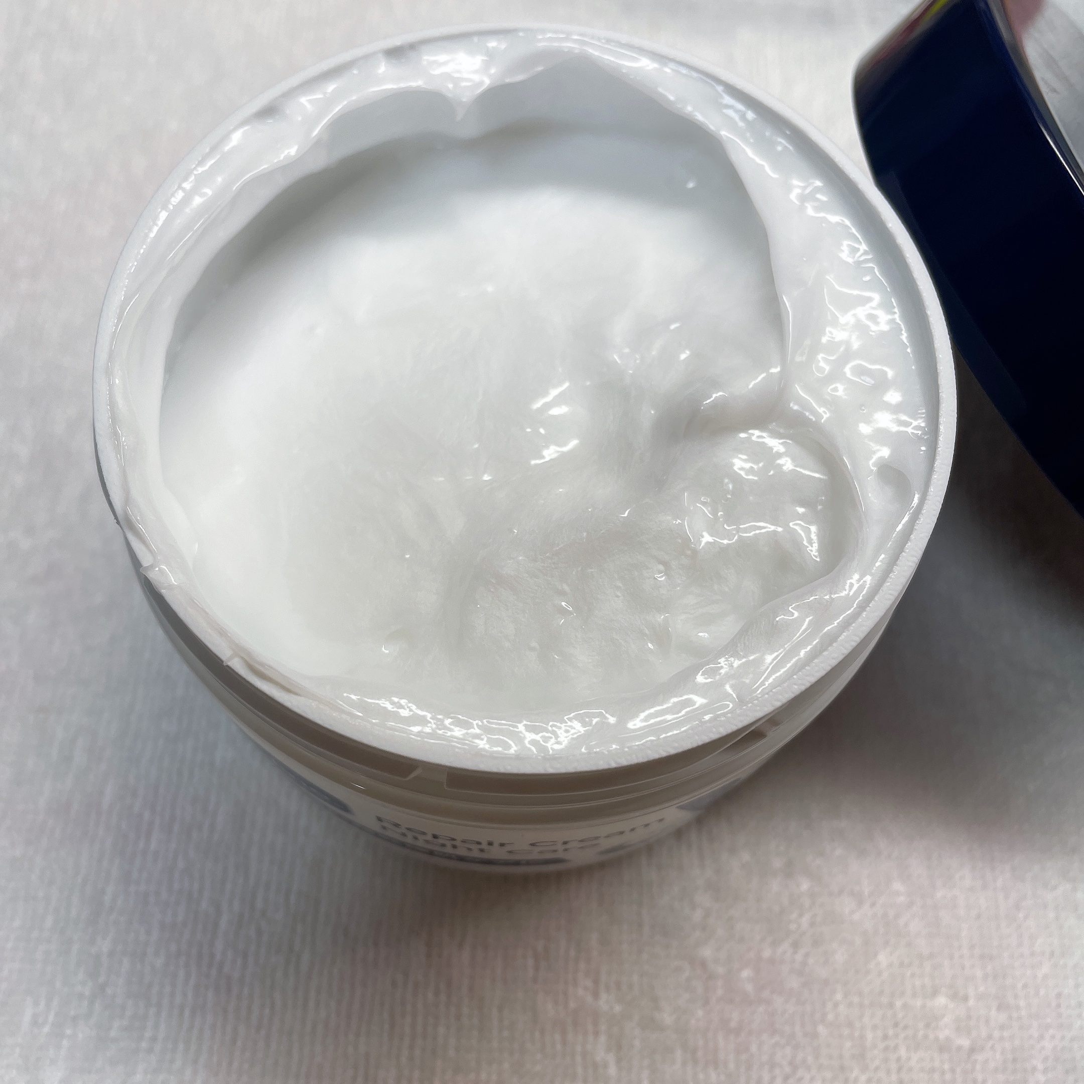 ヴァセリンリペアクリームナイトケア/ヴァセリン/ボディクリームを使ったクチコミ（2枚目）