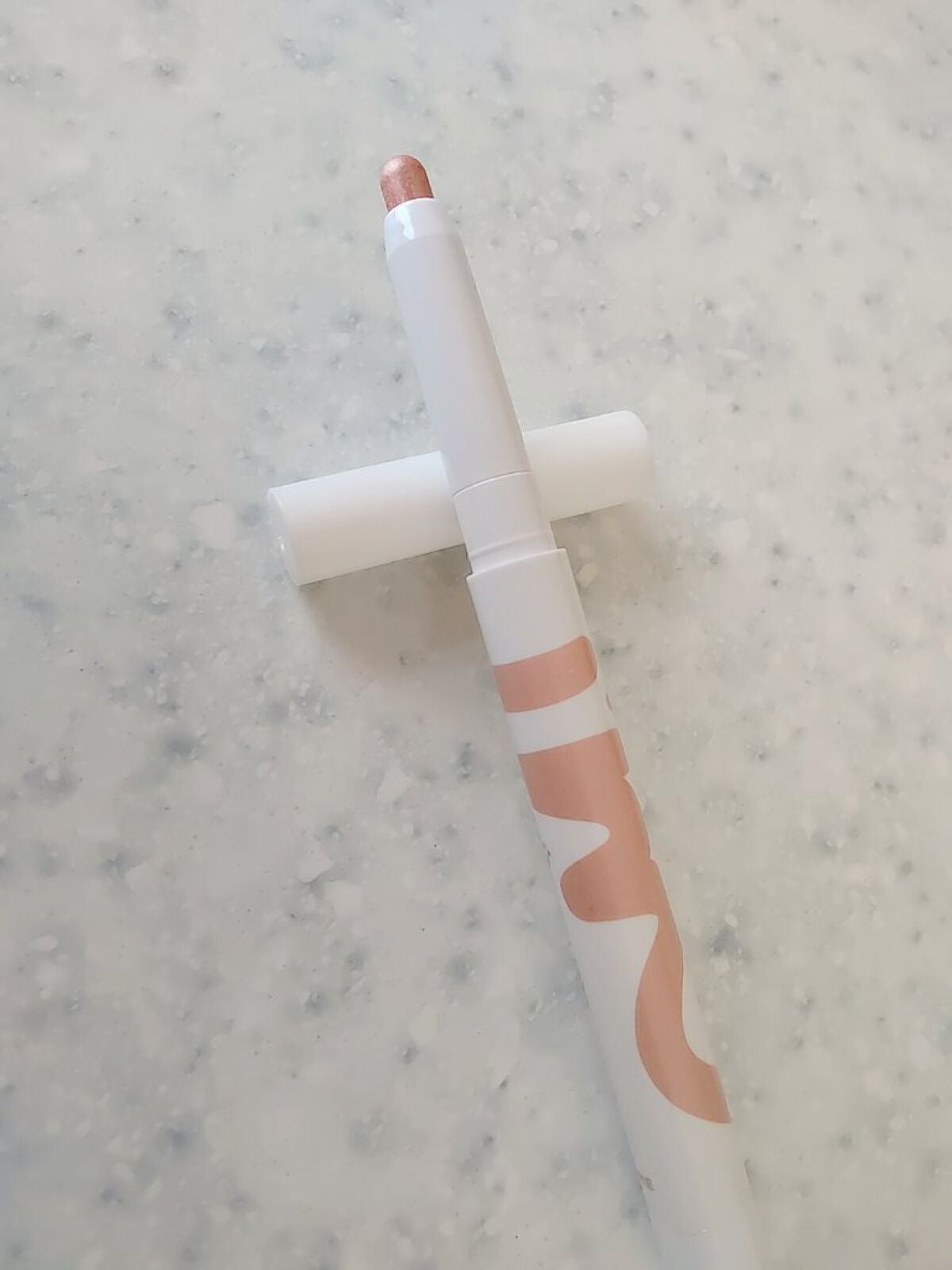 アイムスティックシャドウシマー/i’m meme/スティックアイシャドウを使ったクチコミ(1枚目)