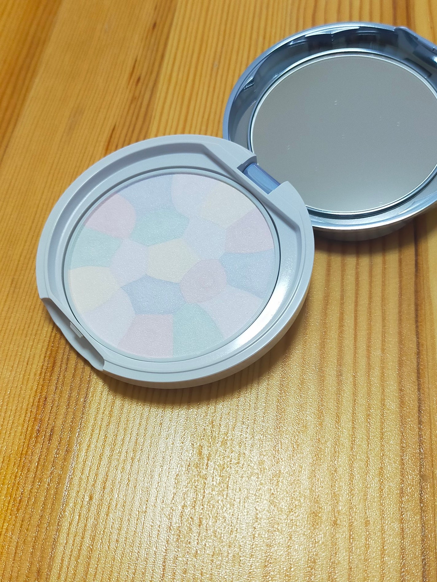 イルミネイティングフィニッシュパウダー ~Abloom~/キャンメイク/プレストパウダーを使ったクチコミ(3枚目)