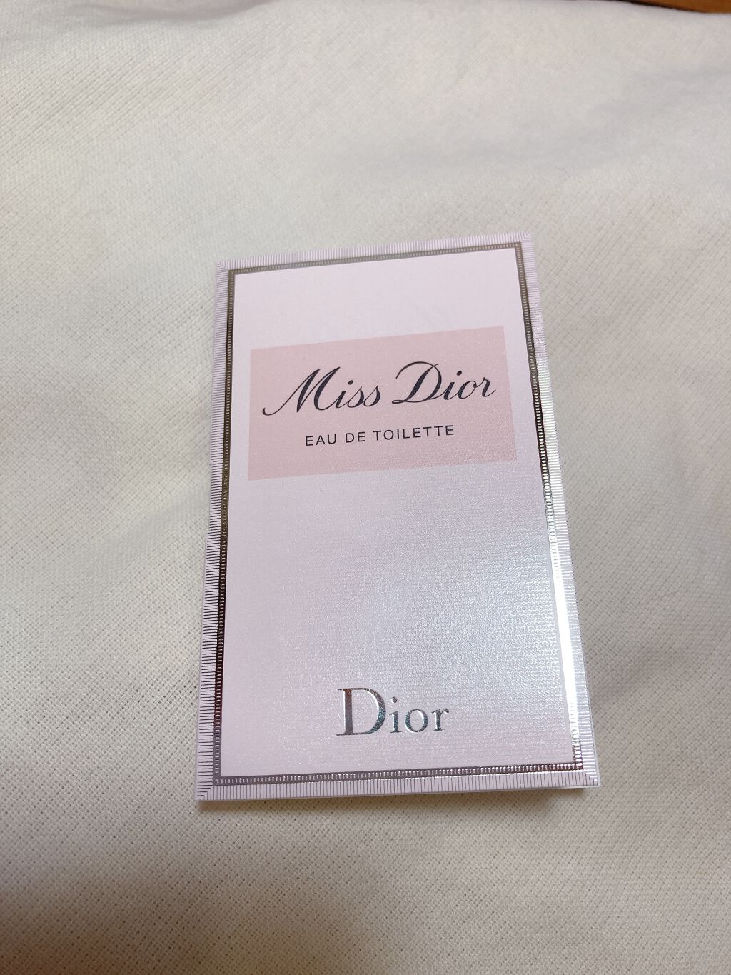 Dior ミス ディオール オードゥ トワレのクチコミ「ミスディオールオードゥトワレ💗

『まるで恋が動き出す瞬間のように、
　心踊るフレッシュなフロ.....」（2枚目）