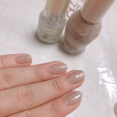 今回紹介するのは
#ducato と #ちふれ のネイルです💅

最初にducato→ちふれ という順番で塗って行きました🌟

２つともプチプラとは思えないほど
塗りやすく速乾性があります👀💓
とっても