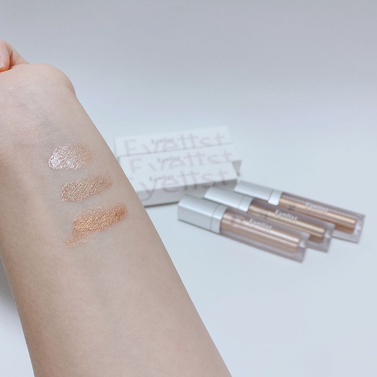 グロウシャドウ ORN01/Eyelist/リキッドアイシャドウを使ったクチコミ（2枚目）