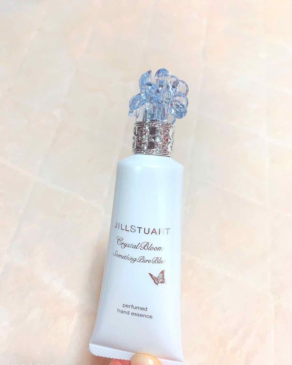 クリスタルブルーム パフュームド ハンドクリーム/JILL STUART/ハンドクリームを使ったクチコミ(1枚目)