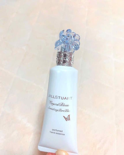 クリスタルブルーム パフュームド ハンドクリーム/JILL STUART/ハンドクリームを使ったクチコミ(1枚目)