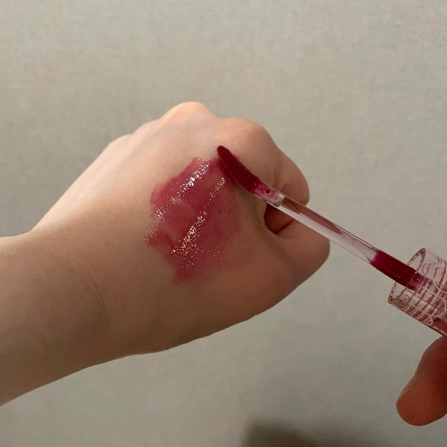 グラスティングカラーグロス/rom&nd/リップグロスを使ったクチコミ(3枚目)