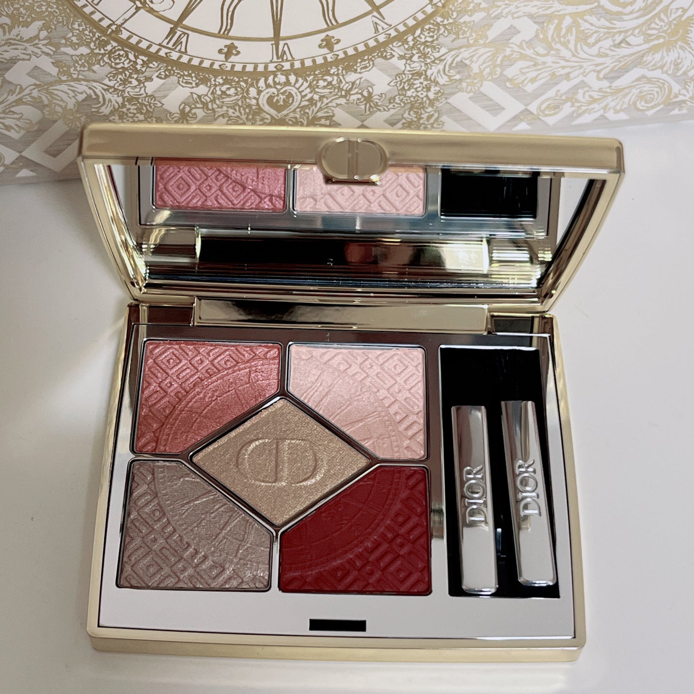 限定アイシャドウパレット】ディオールショウ サンク クルール 643 ゴールデン マスカレード|DIORの口コミ - DIOR ディオールショウ サンク クルール 643 ゴールデン マスカレード by 海月お嬢様(普通肌/20代前半) | LIPS 限定アイシャドウパレット】ディオールショウ サンク クルール 643 ゴールデン マスカレード|DIORの口コミ - DIOR ディオールショウ サンク クルール 643 ゴールデン マスカレード by 海月お嬢様(普通肌/20代前半) | LIPS
