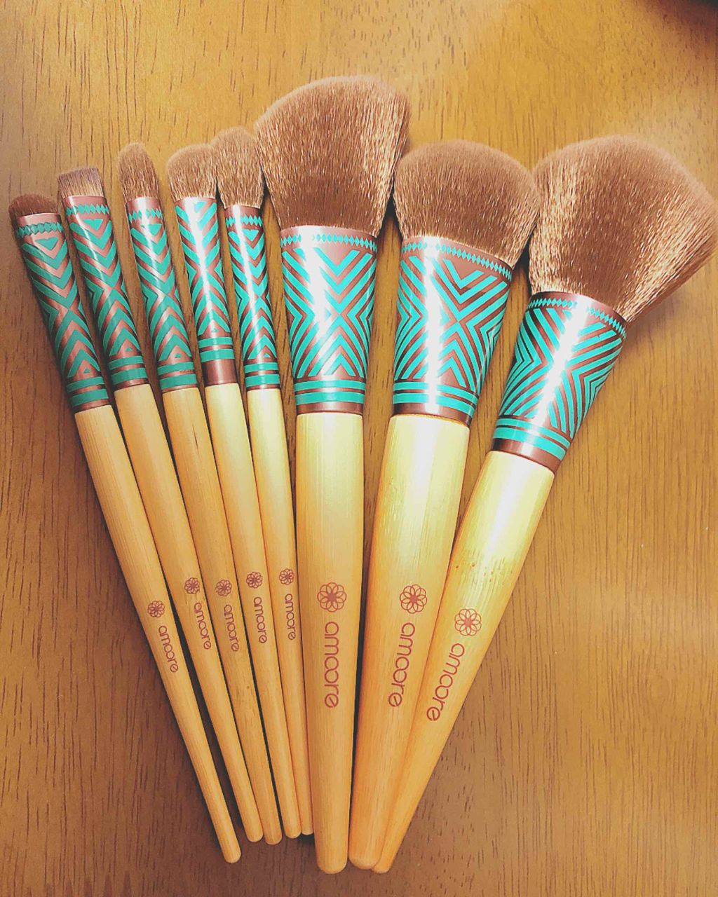メイクブラシ8本セット ケース付き/amoore/メイクブラシを使ったクチコミ(2枚目)