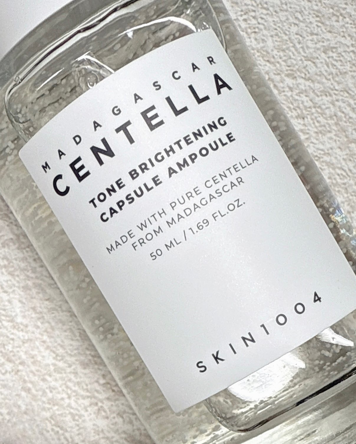 トーンブライトニング カプセルアンプル/SKIN1004/美容液を使ったクチコミ（2枚目）