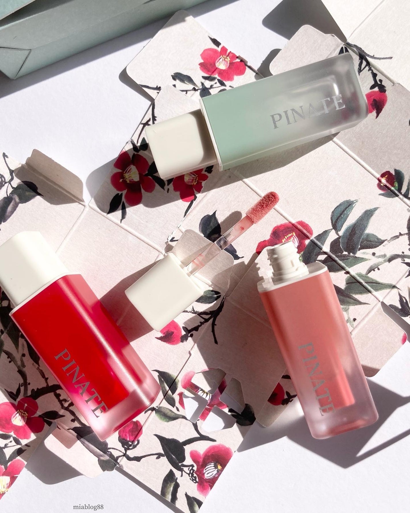 ナチュラルブルームリップオイルセラム 3色セット/PINATE/リップグロスを使ったクチコミ(1枚目)