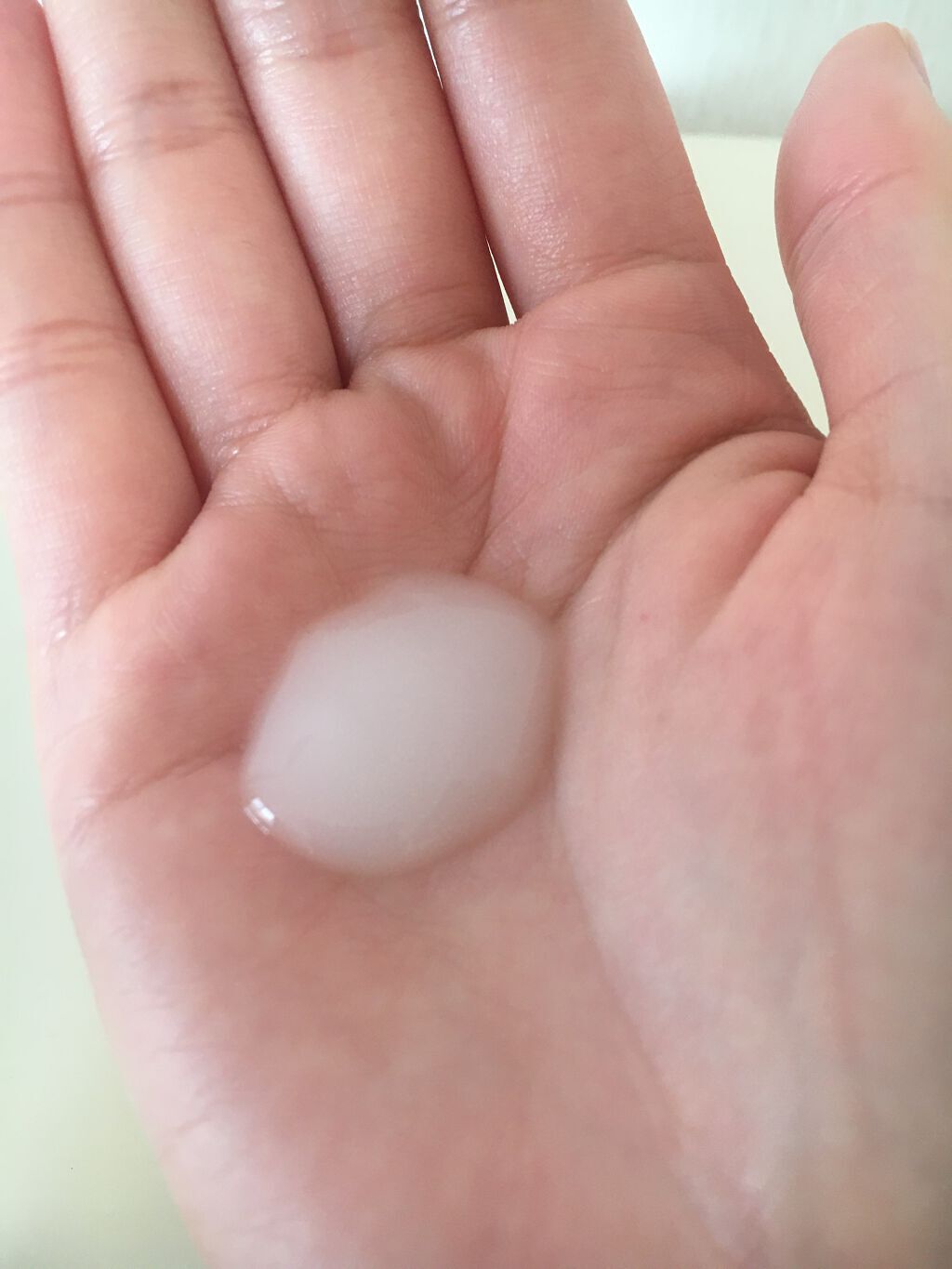 リサージ ネックゾーンセラムのクチコミ「リサージネックゾーンセラム 100ml 5500円

2月に発売されたばかりのリサージの首専用.....」（3枚目）