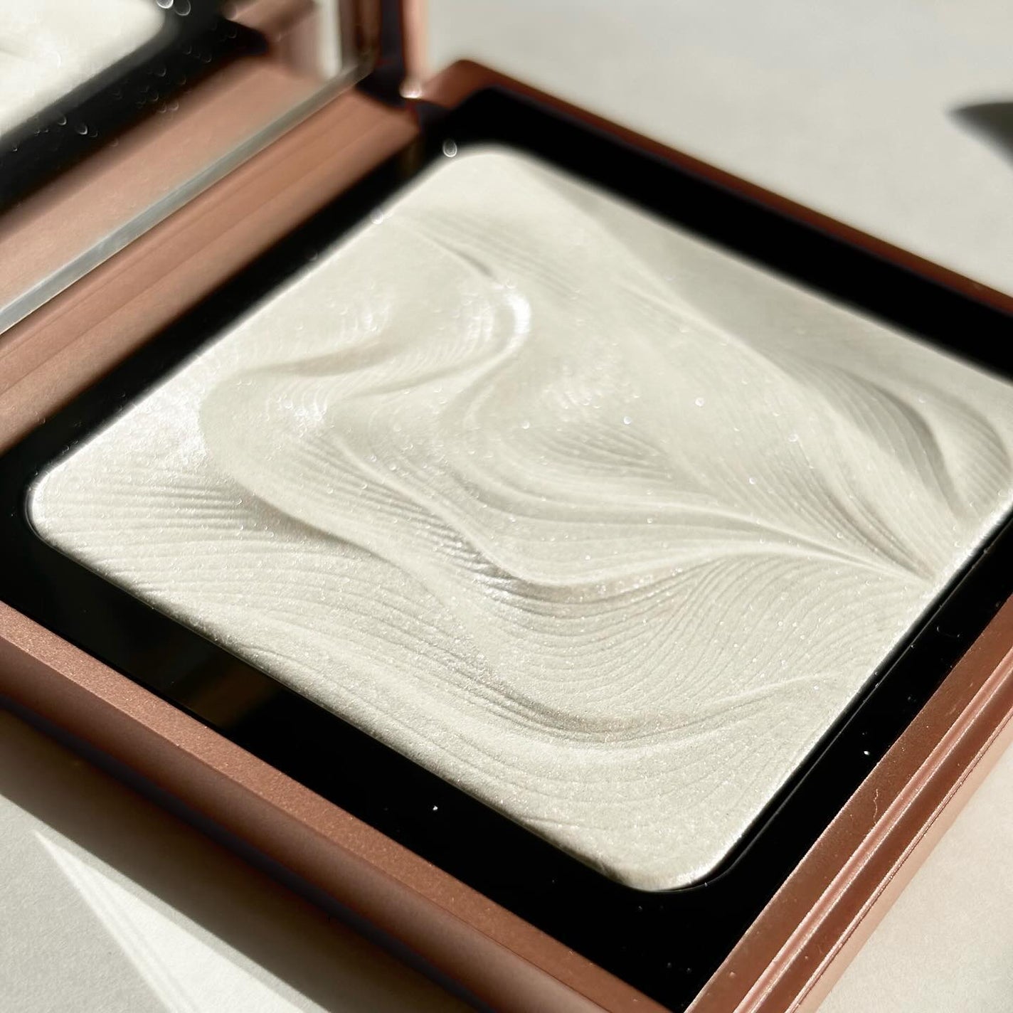 ハイライティング パウダー/BOBBI BROWN/パウダーハイライトを使ったクチコミ(9枚目)