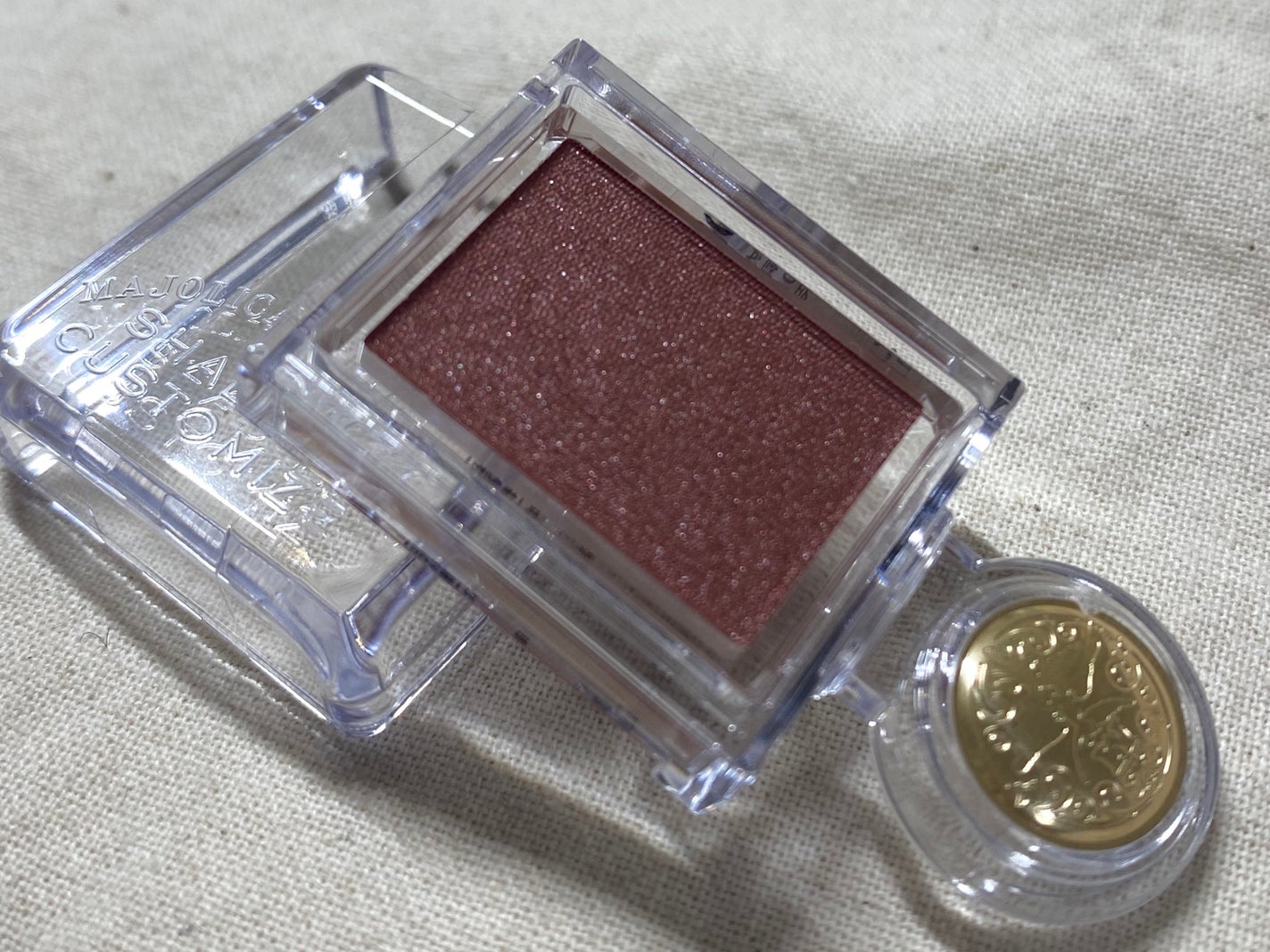 シャドーカスタマイズ/MAJOLICA MAJORCA/単色アイシャドウを使ったクチコミ(3枚目)
