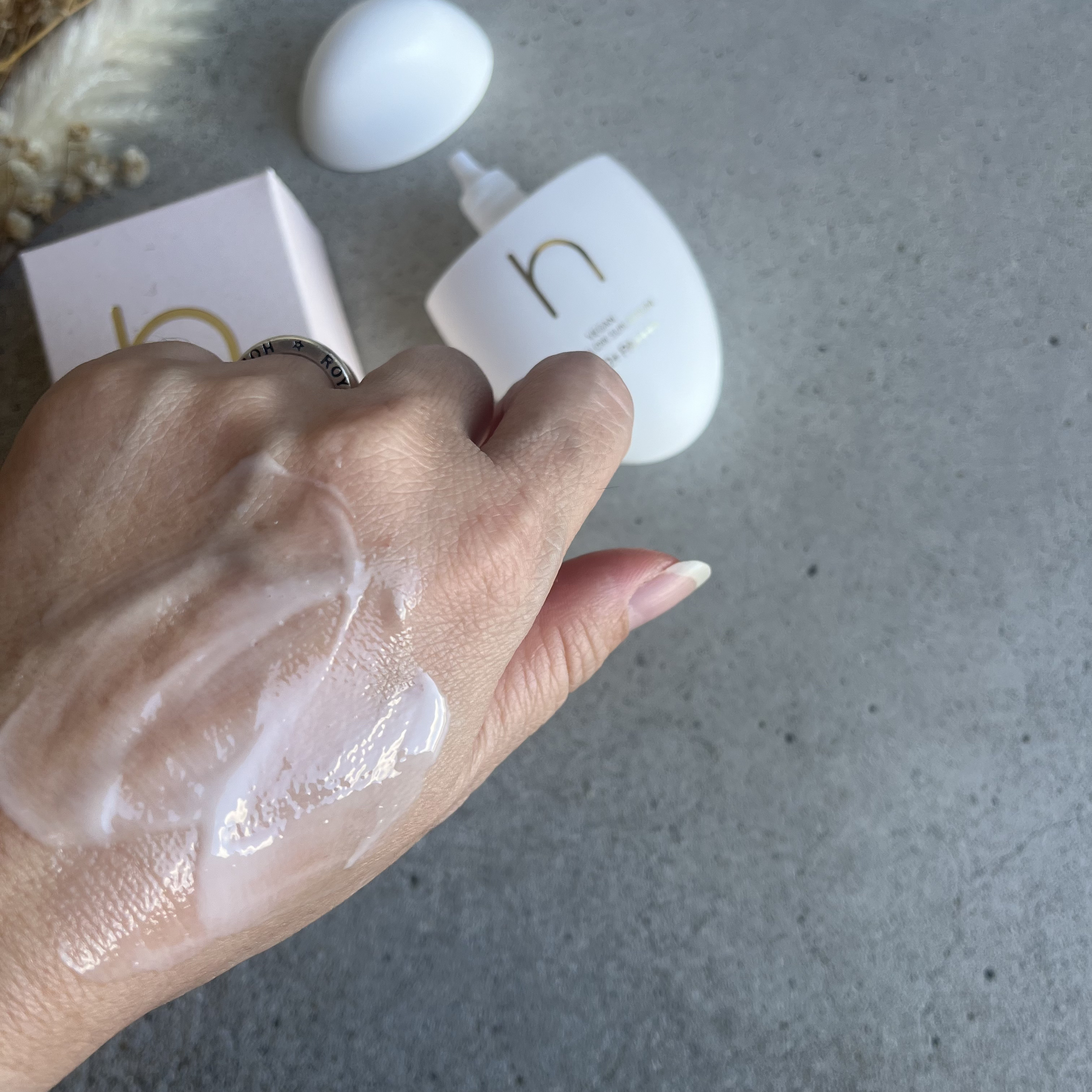 ヴィーガンアクアグロウサンセラム/HAMEL/日焼け止めローションを使ったクチコミ（3枚目）