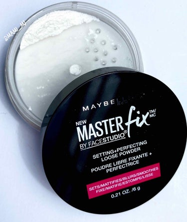 MAYBELLINE NEW YORK
『Master fix』

メイベリンから出ているセッティングパウダーです

各ブランドから細かい粒子のパウダーが発売されていますがその中でもお気に入りの商品です