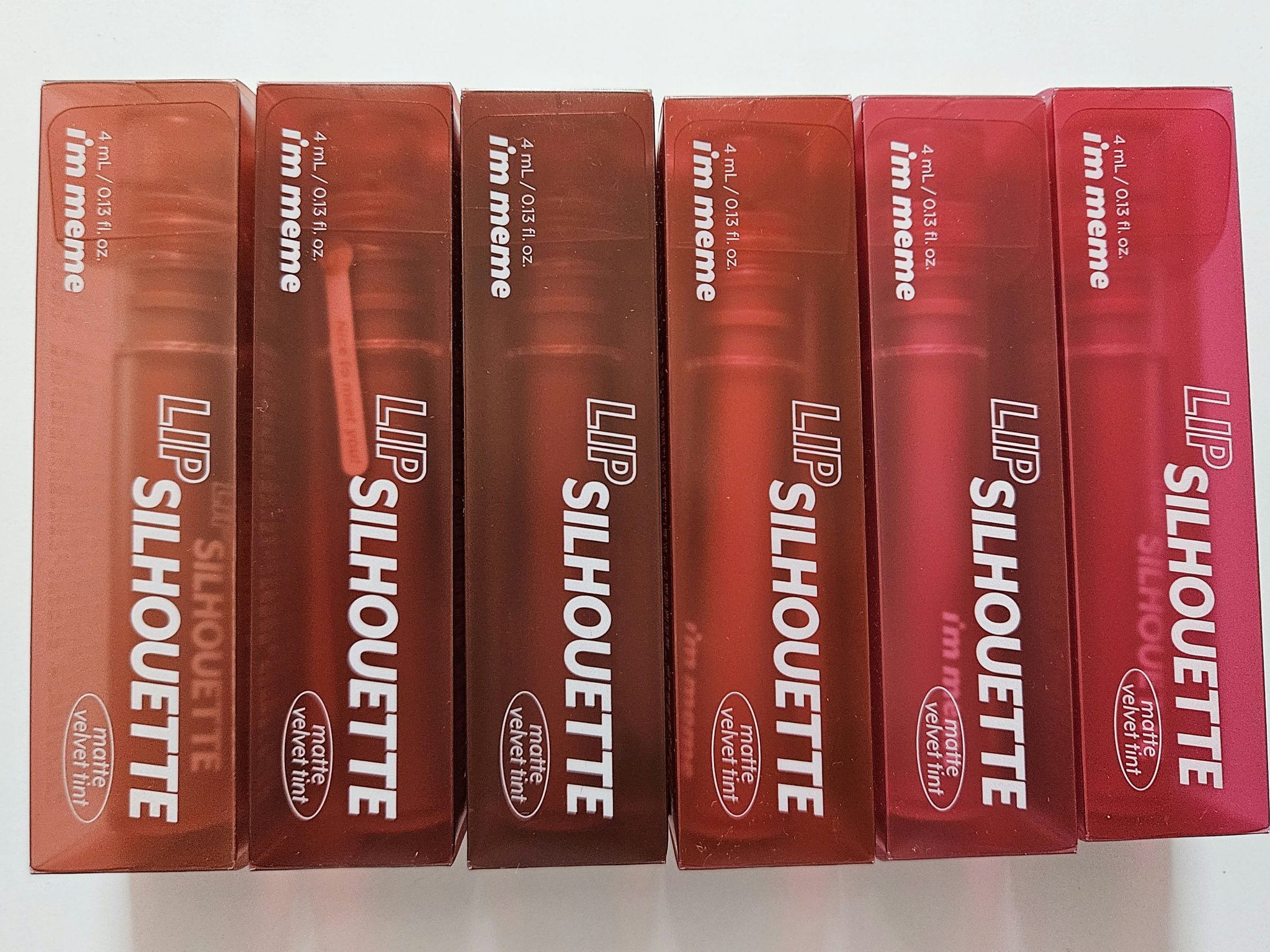 リップシルエットマットベルベットティント 04 アンティークベージュ/i’m meme/リップティントを使ったクチコミ（3枚目）