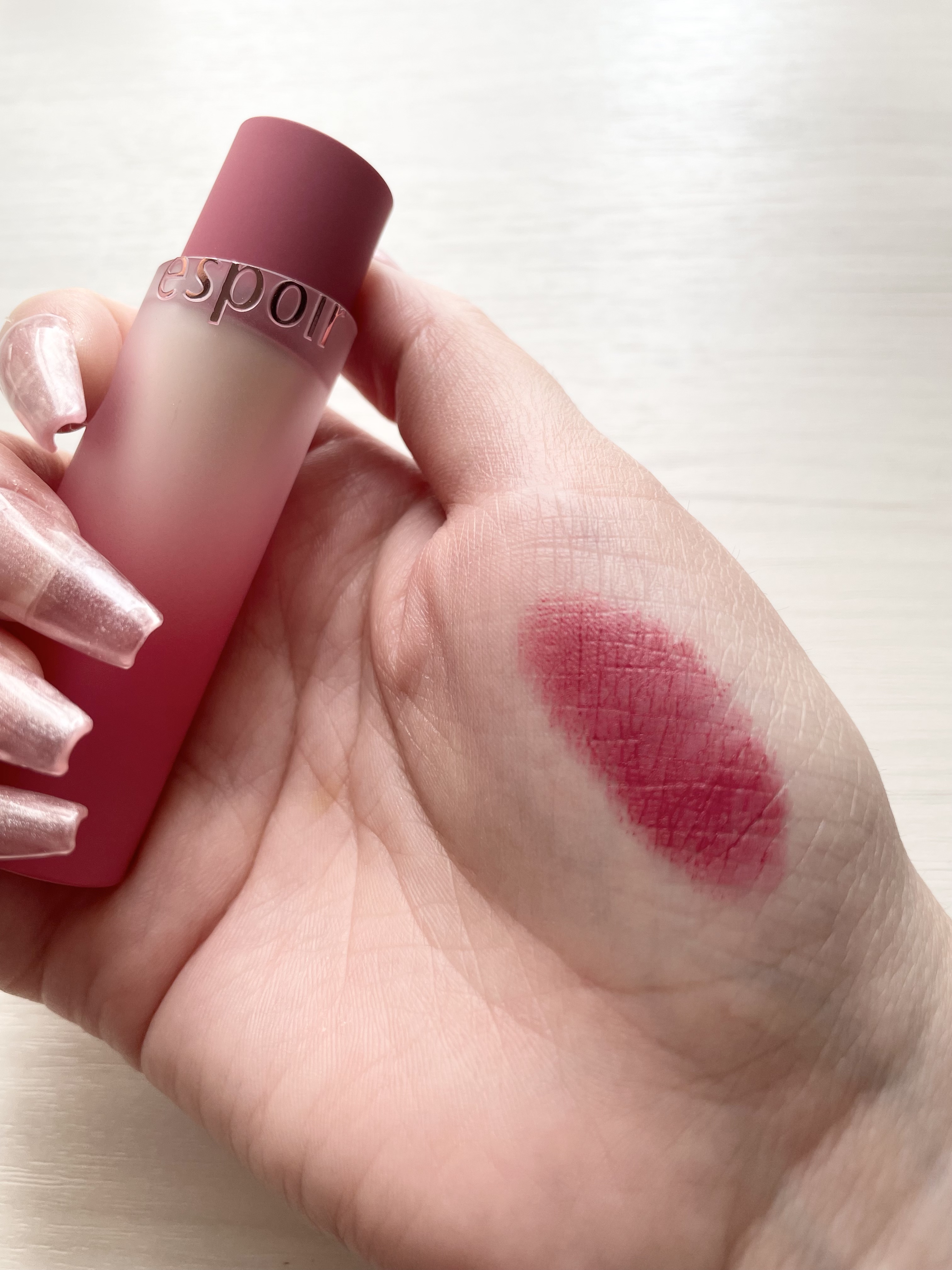 ノーウェアボリュームマットリップスティック/espoir/口紅を使ったクチコミ（2枚目）
