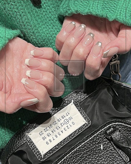 #フレンチネイル,#ネイル,#アートネイル,#春ネイル,#ミラーアートネイル,#白フレンチネイル,#フレンチネイル,#ジュエリーネイル,#ミラーネイル,#手書きアートネイル,#ミラーアートネイル,#パーツネイル,#ミラーネイル,#シルバーアクセネイル,#冬ネイル,#天王寺ネイルのネイルデザイン