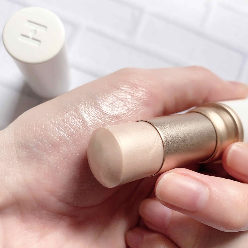 トゥルーディメンションラディアンスバーム LT001 ライト /hince/スティックハイライトを使ったクチコミ（3枚目）