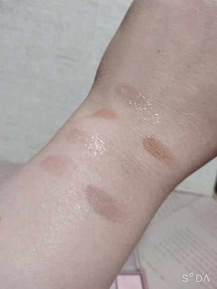 ビタートーンアイシャドウ/CEZANNE/パウダーアイシャドウを使ったクチコミ(2枚目)