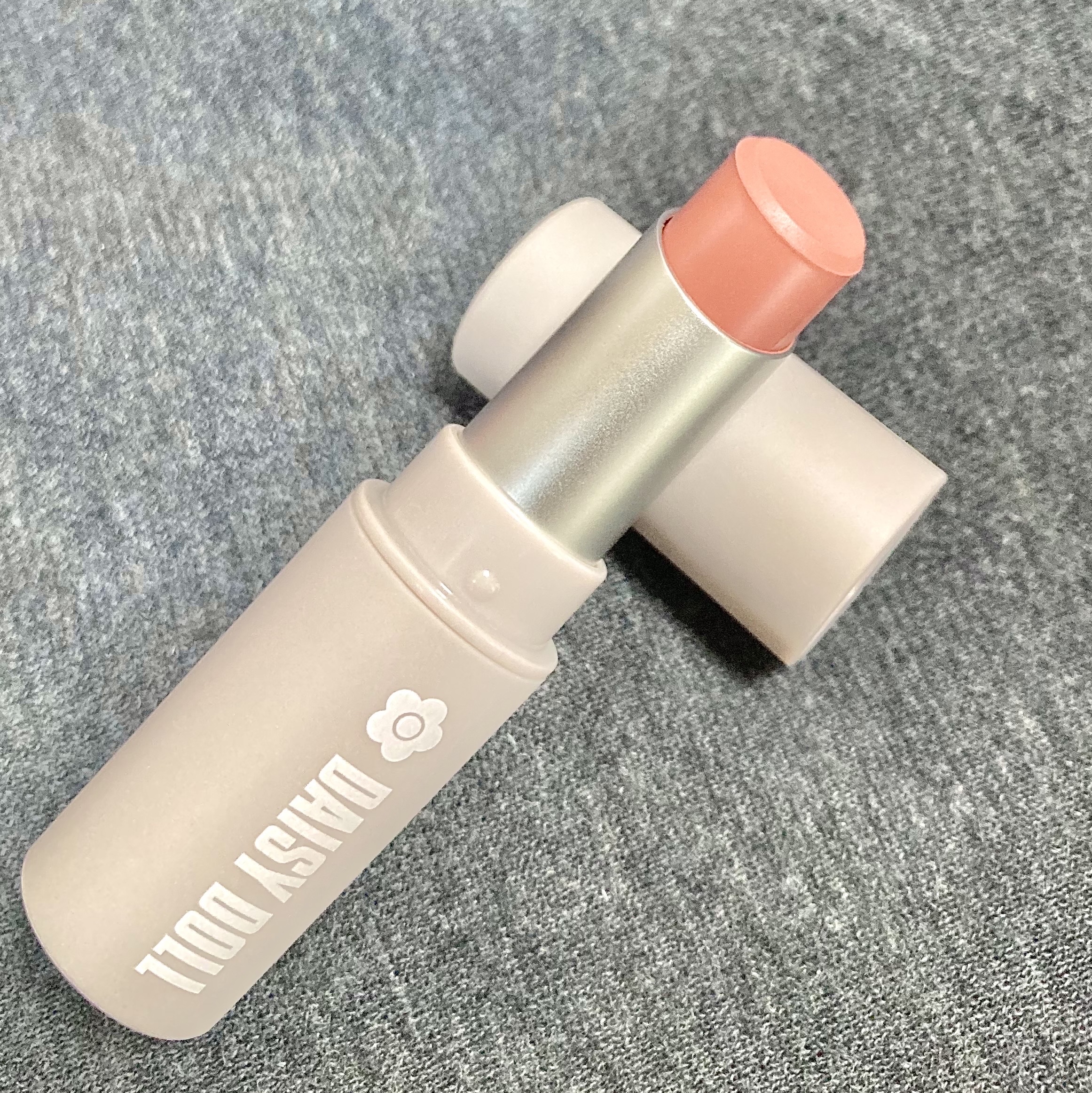 マットリップスティック/DAISY DOLL by MARY QUANT/口紅を使ったクチコミ（2枚目）