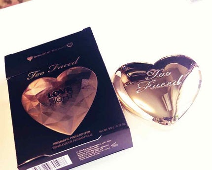 ラブ ライト ハイライター/Too Faced/パウダーハイライトを使ったクチコミ(2枚目)