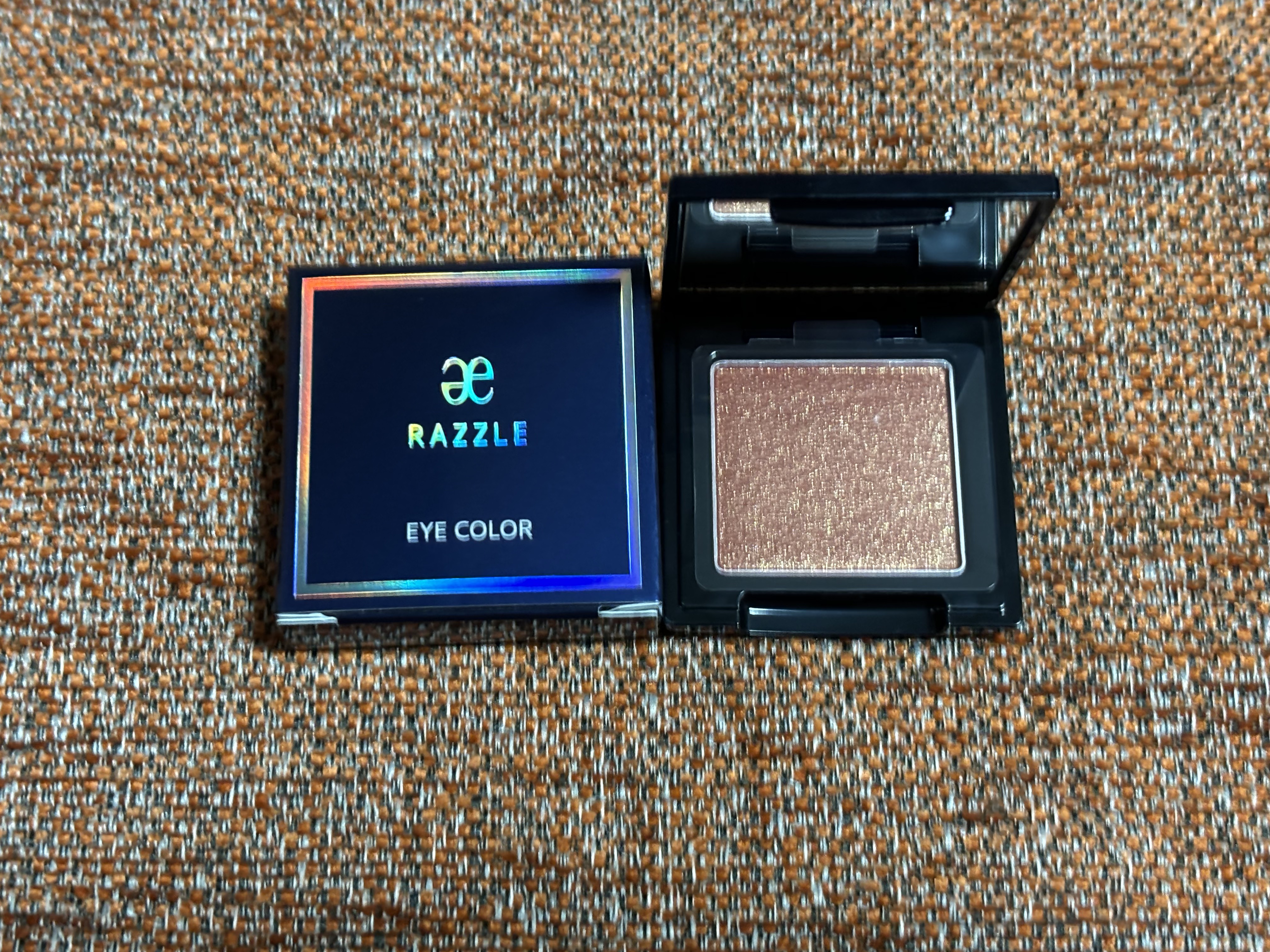 ラズル アイカラー 55 Tawny port/エレガンス ラズル /単色アイシャドウを使ったクチコミ（1枚目）