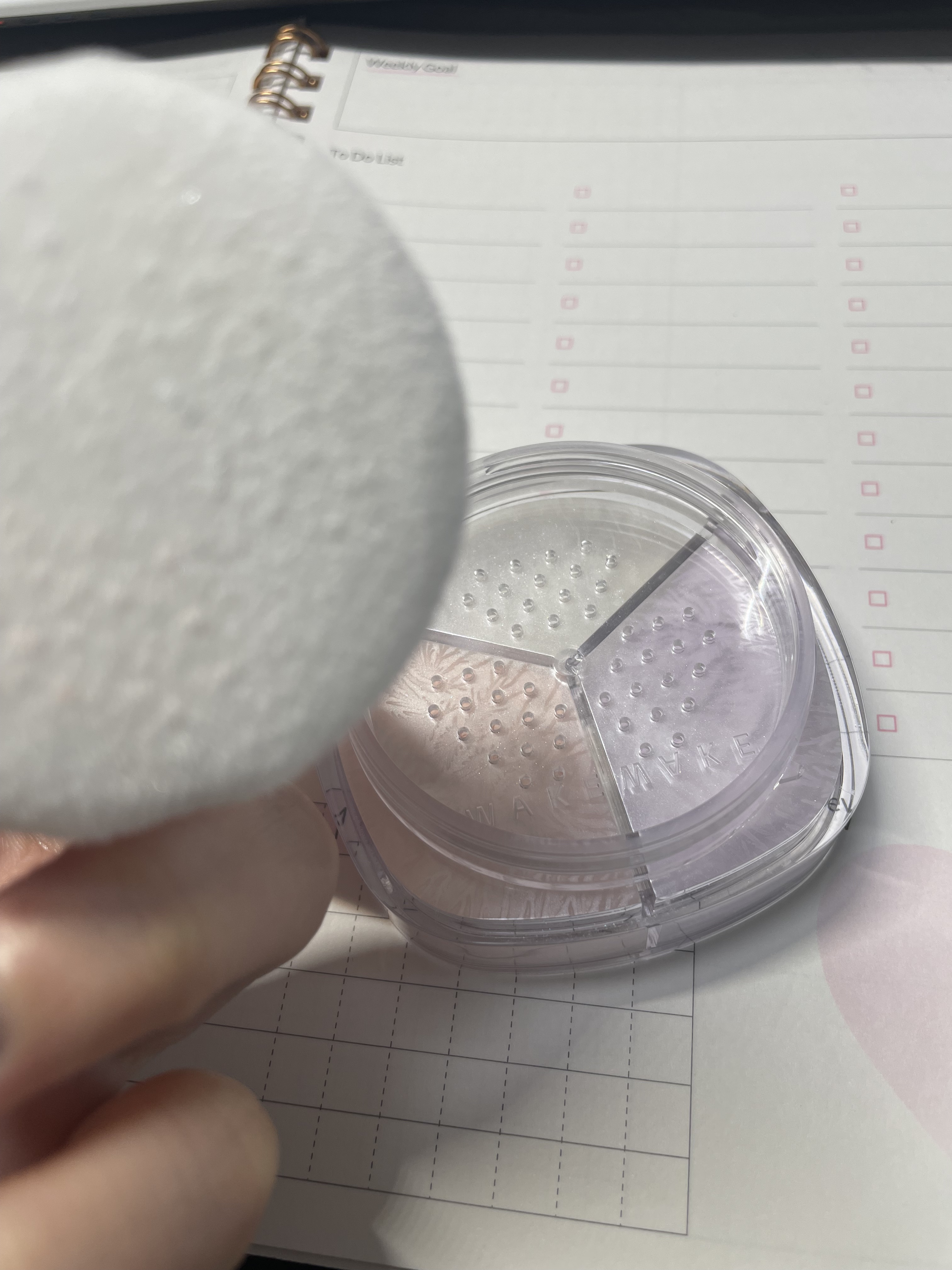 ステイフィクサーマルチカラーパウダー/wakemake/ルースパウダーを使ったクチコミ（2枚目）