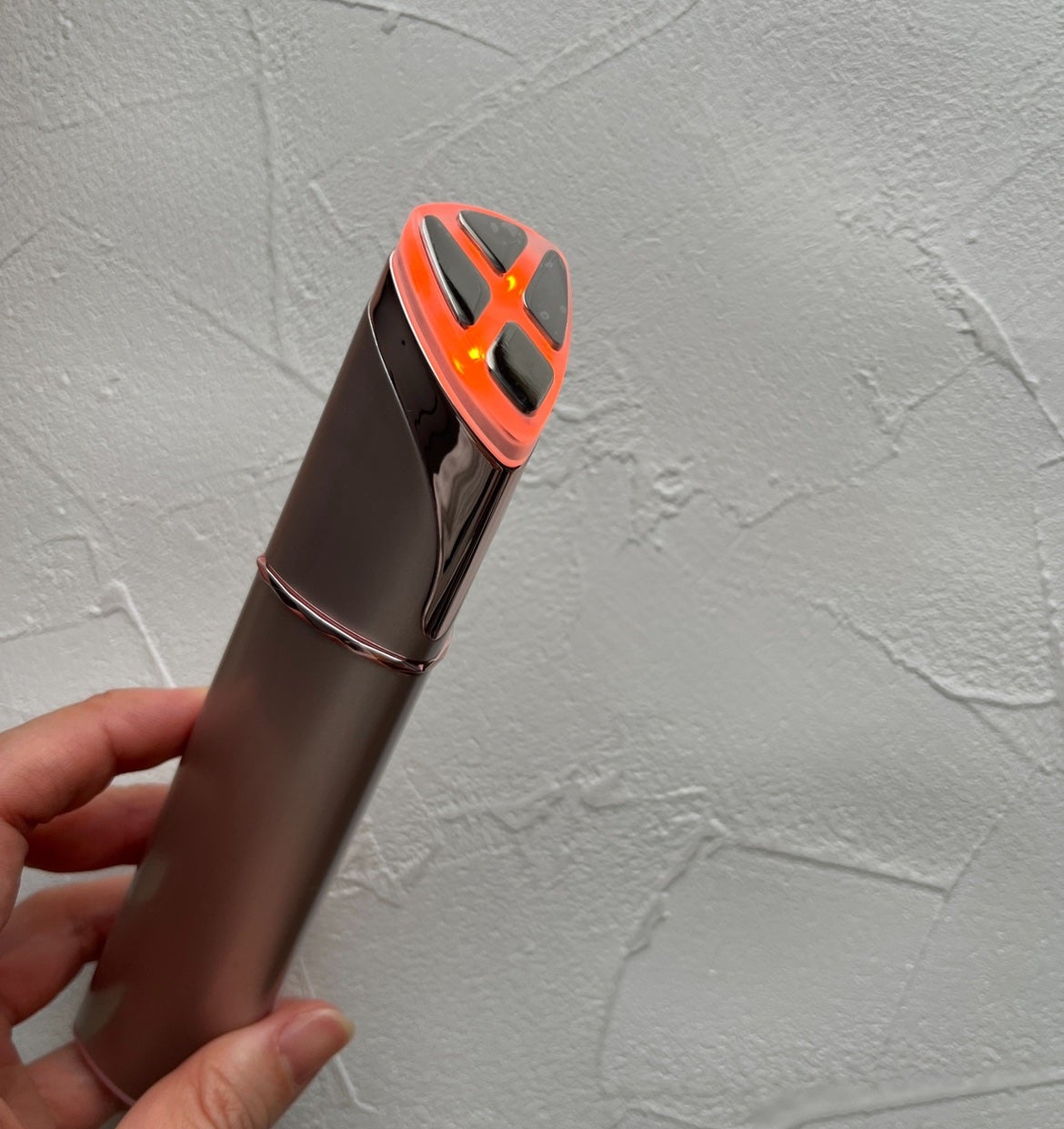 アクシージア メイト フォーアイズ/AXXZIA/美顔器・マッサージを使ったクチコミ(3枚目)