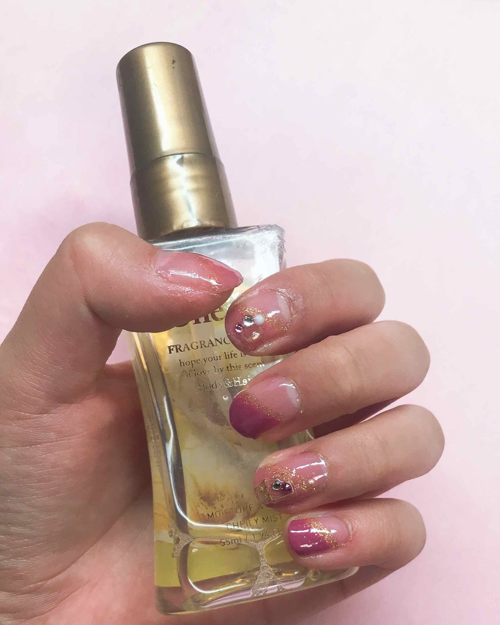 moshan on LIPS 「100均のマニキュアを使ってネイルしてみた🐶意外と色味も綺麗で..」(2枚目)