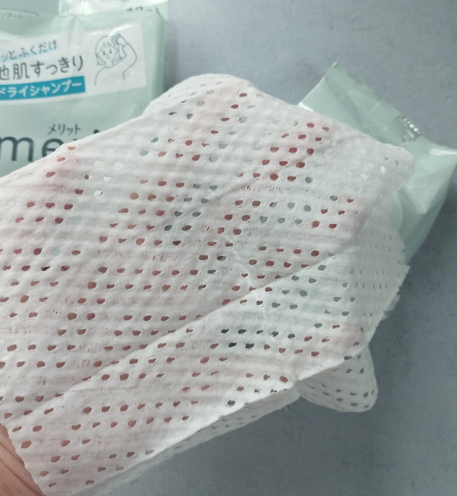 メリット ドライシャンプーシート すっきり爽快タイプ 12枚入り/メリット/ドライシャンプーを使ったクチコミ（2枚目）