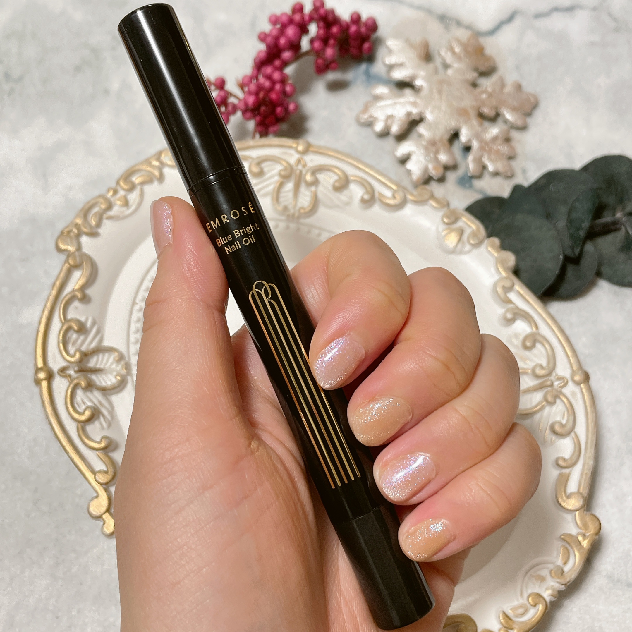 ブルーブライトネイルオイル/EMROSÉ/ネイルオイル・トリートメントを使ったクチコミ（1枚目）