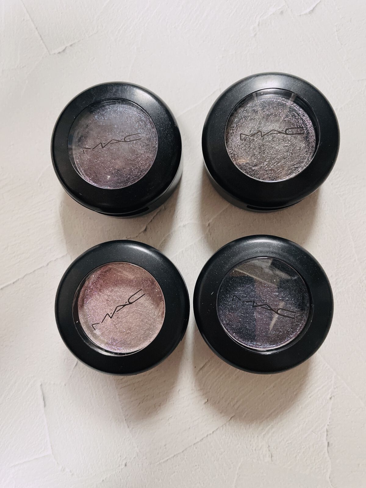 ダズルシャドウ セイ イット イズント ソー/M・A・C/単色アイシャドウを使ったクチコミ（1枚目）