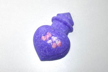 
LUSHのラブポーション ボム、購入しました〜ಠ_ಠ



紫色のお湯になって可愛くて、良い香りでした〜ಠ_ಠ














#LUSH
#ラッシュ
#ラブポーションボム
#バスボム
#