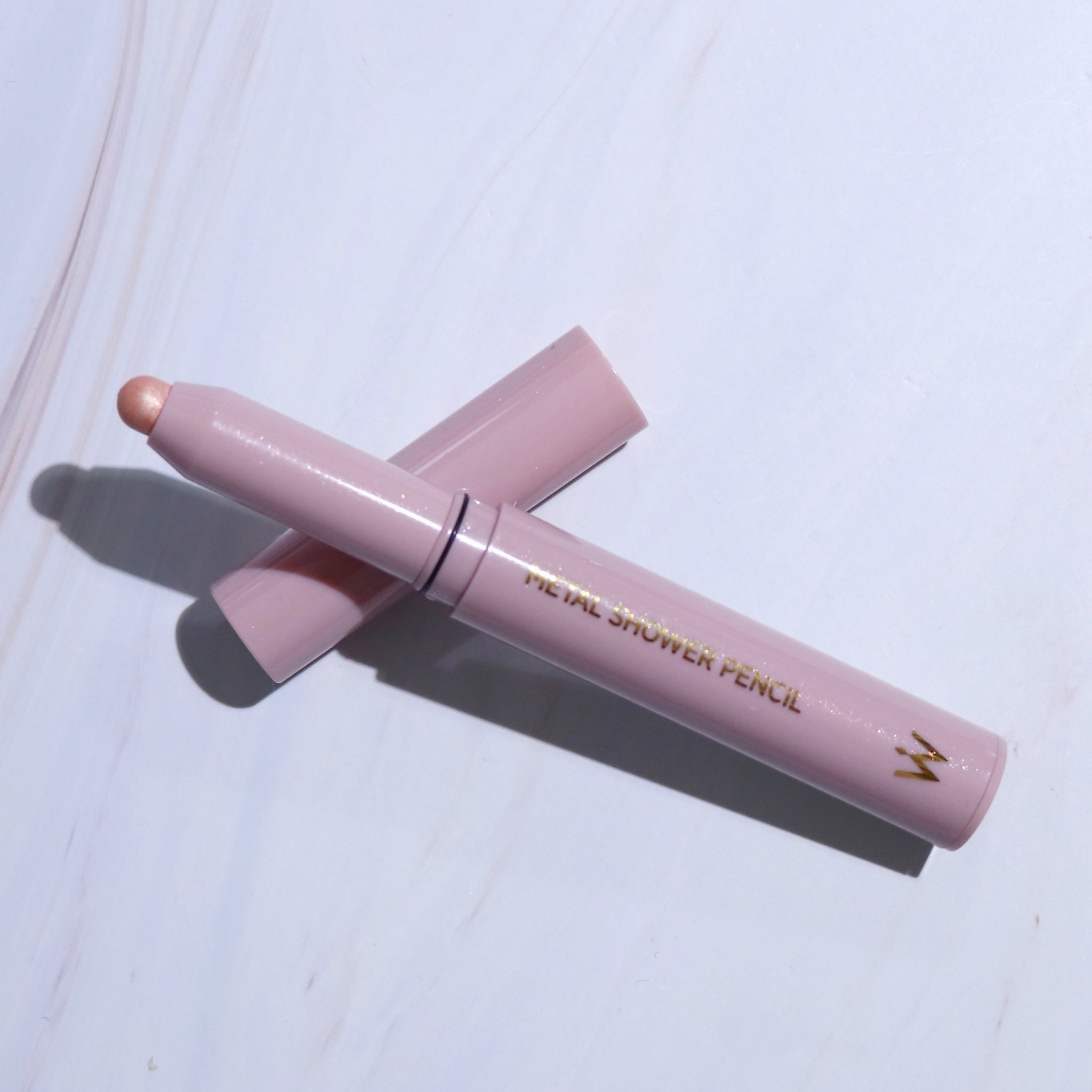 ウォンジョンヨ　メタルシャワーペンシル 05バニラヴェール/Wonjungyo/スティックアイシャドウを使ったクチコミ（1枚目）