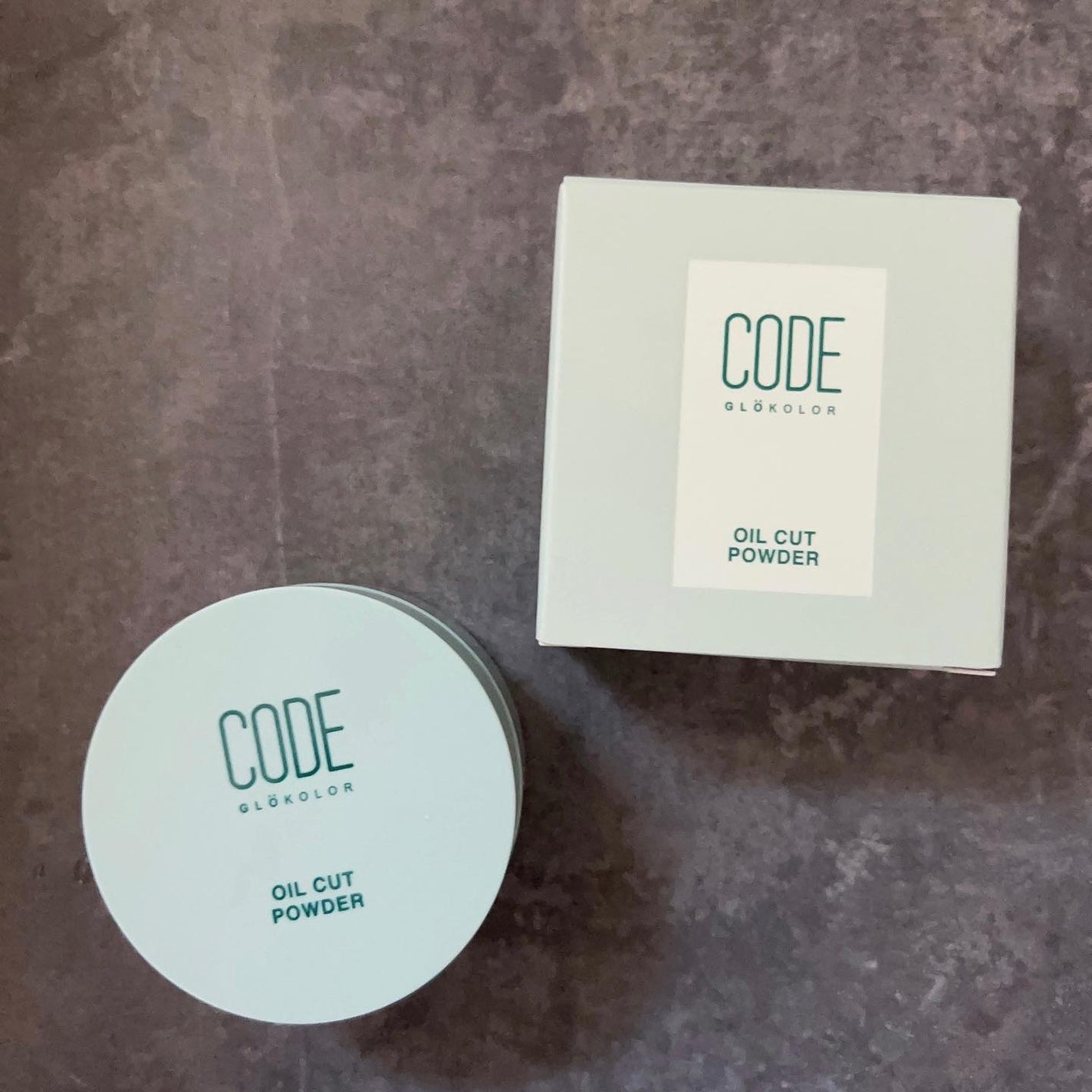 オイルカットパウダー/CODE GLO KOLOR/プレストパウダーを使ったクチコミ(1枚目)