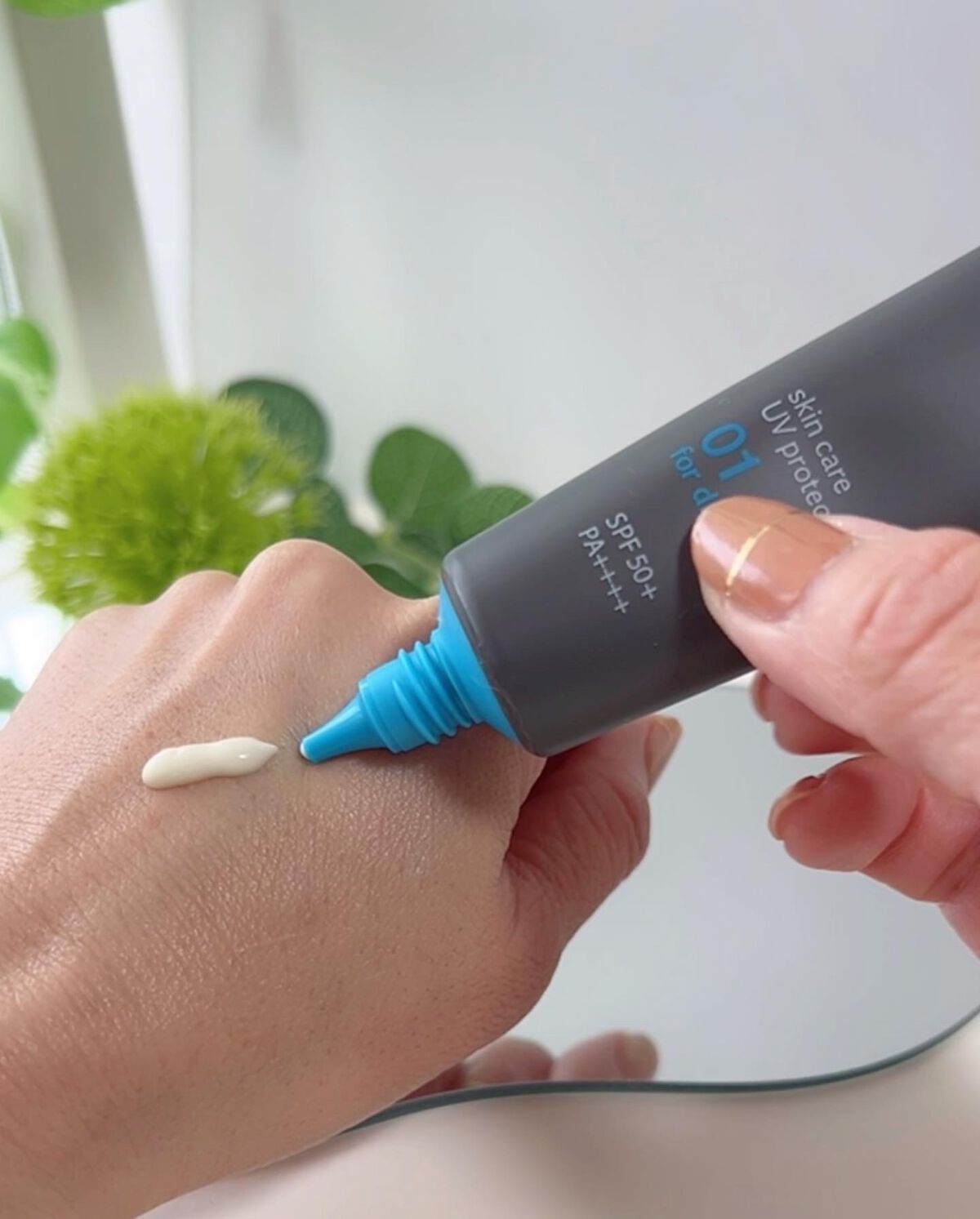 ソフィーナ iP スキンケアUV 01乾燥しがちな肌環境 SPF50+ PA++++/SOFINA iP/日焼け止めクリームを使ったクチコミ(3枚目)