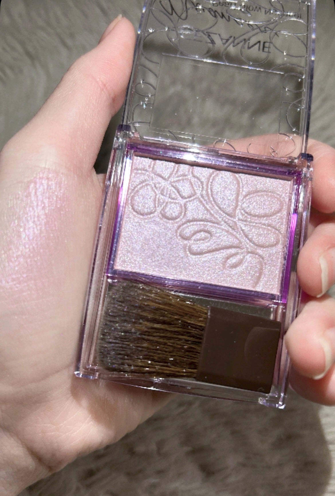 パールグロウニュアンサー/CEZANNE/パウダーハイライトを使ったクチコミ(4枚目)