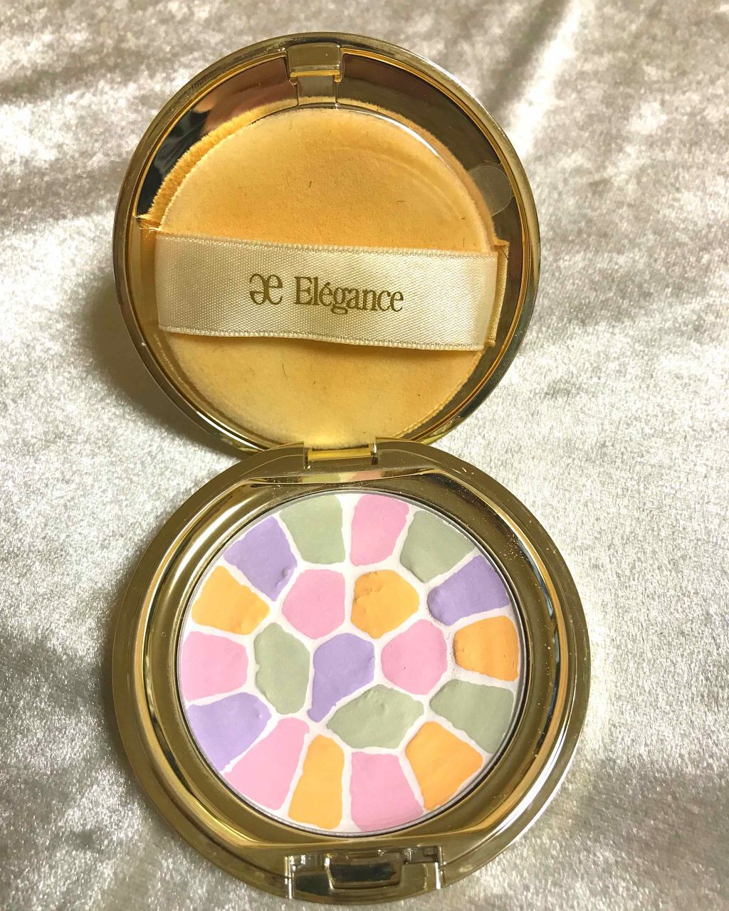 ラ プードル オートニュアンス/Elégance/プレストパウダーを使ったクチコミ(2枚目)