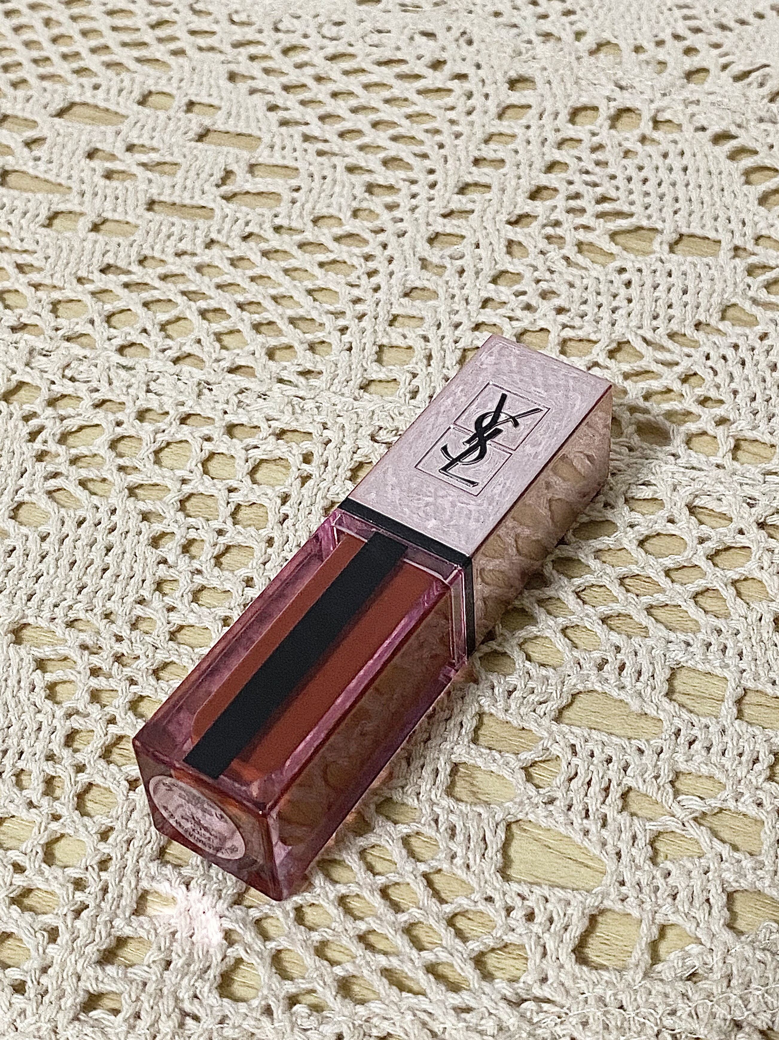 ルージュ ピュールクチュール ヴェルニ ウォーターグロウ No.213 ノータブー チリ/YVES SAINT LAURENT BEAUTE/口紅を使ったクチコミ（1枚目）